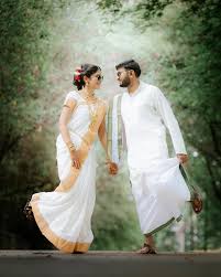 Modern Wedding PhotographY capturing candid couple moments in natural light